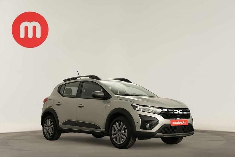 Cinzento Usado 2023 Dacia Sandero Citadino | € 16.999 (Preço justo) - Imagem 1/4