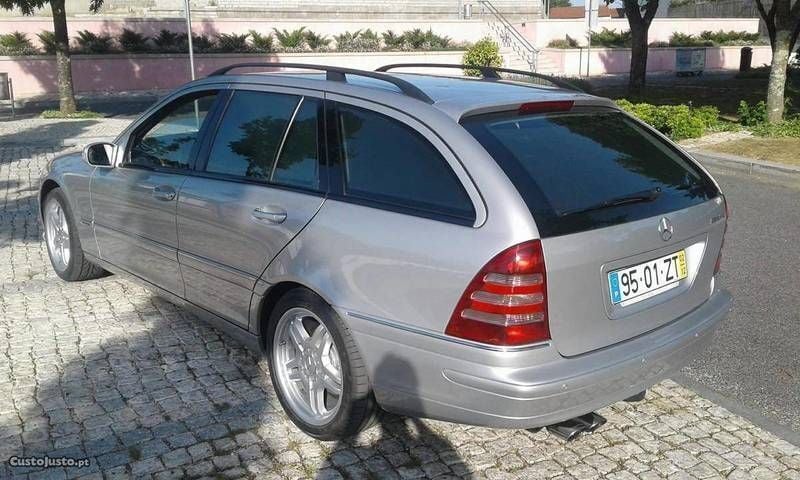 Usado 2002 Mercedes C30 AMG AMG Sedan | € 8.700 - Imagem 1/4