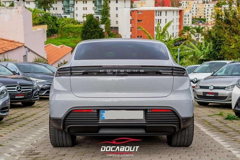 Usado Porsche Macan 300 kW (408 HP) 2024 Cinzento SUV