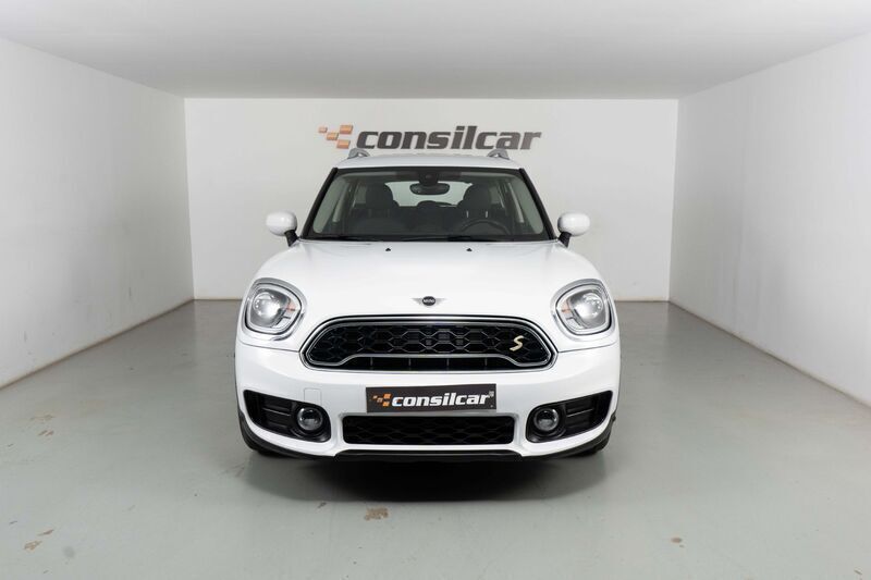 Castanho Usado 2020 Mini Cooper Countryman SUV | € 24.980 - Imagem 1/4