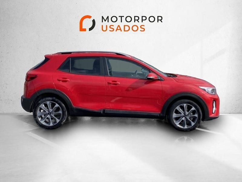 Usado Kia Stonic 100 HP (73 kW) 2025 Vermelho SUV