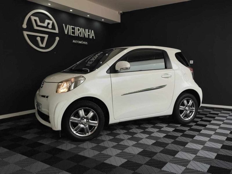 Branco Usado 2010 Toyota iQ Citadino | € 7.500 (Preço justo) - Imagem 1/4
