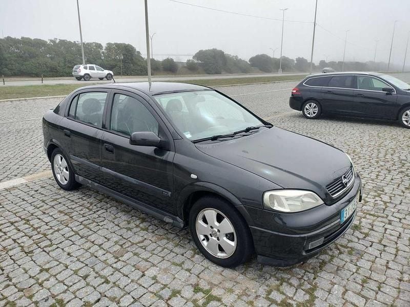 Usado 2001 Opel Astra Sedan | € 1.000 (Bom preço) - Imagem 1/4