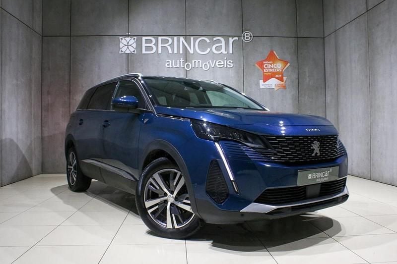Cinzento Usado 2021 Peugeot 5008 Allure Monovolume | € 21.890 (Bom preço) - Imagem 1/4