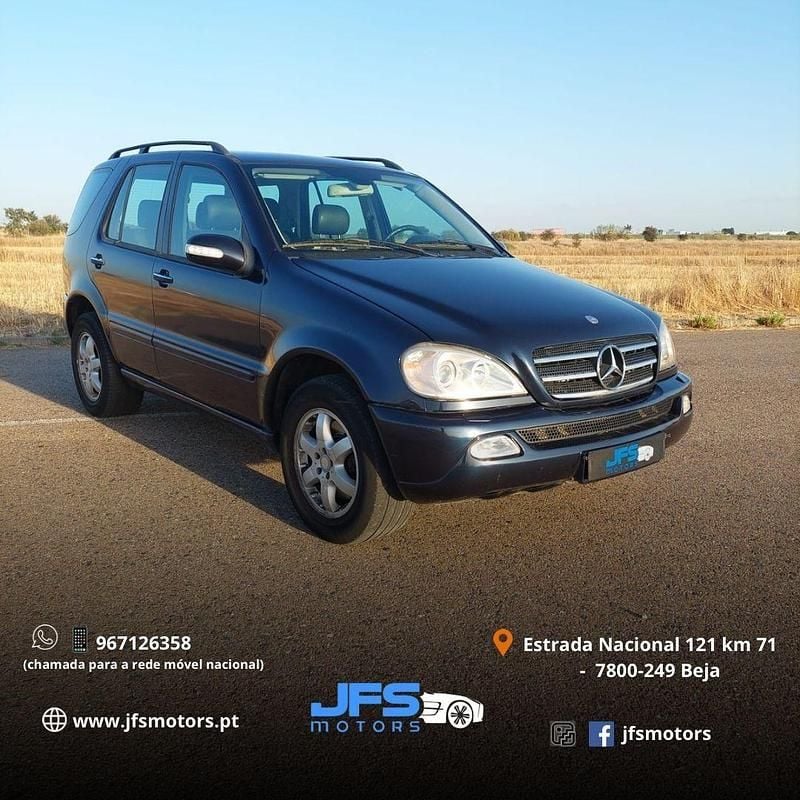 Azul Usado 2002 Mercedes ML400 SUV | € 10.000 - Imagem 1/4