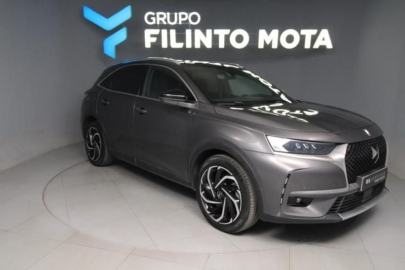 Cinzento Usado 2020 DS Automobiles DS7 Crossback Grand Chic SUV | € 31.990 (Preço justo) - Imagem 1/1