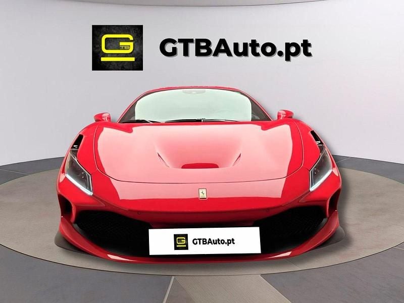 Vermelho Usado 2022 Ferrari F8 Coupé | € 375.000 - Imagem 1/4