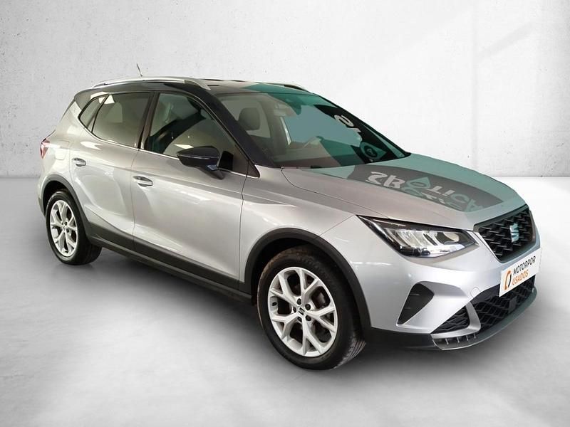 Usado Seat Arona FR 110 HP (80 kW) 2023 Cinza SUV
