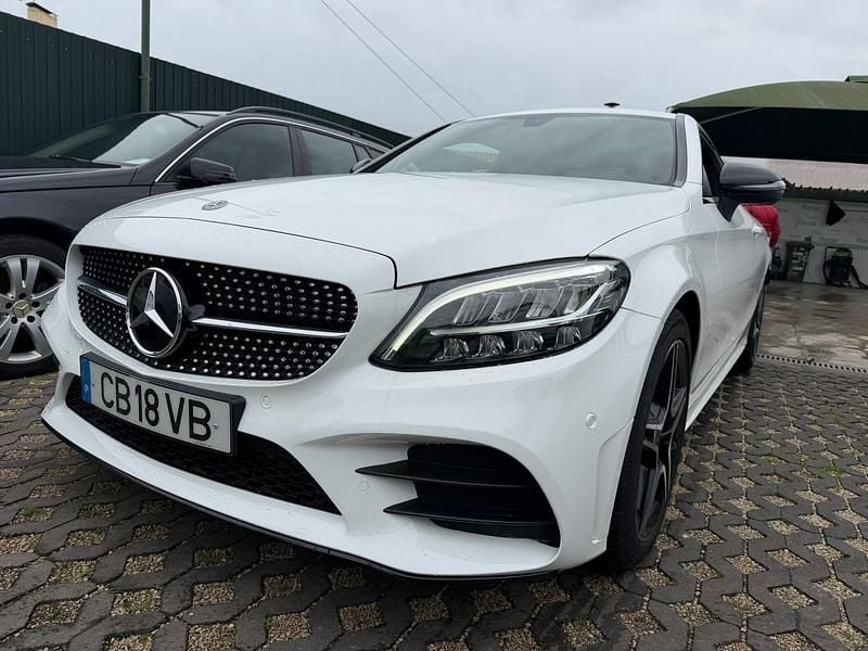Usado Mercedes C220 AMG line 194 HP (142 kW) 2019 Branco Cabrios