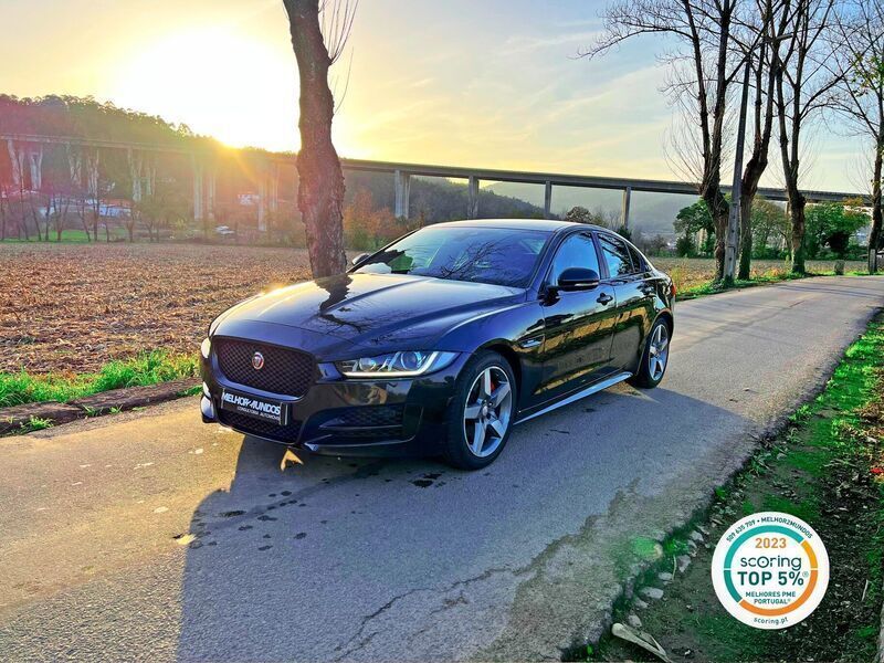 Preto Usado 2015 Jaguar XE R-Sport Sedan | € 17.500 (Preço justo) - Imagem 1/4