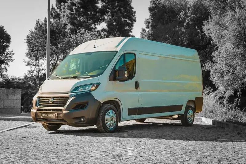 Usado Fiat Ducato 160 HP (117 kW) 2020 Branco Van