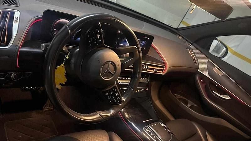 Usado Mercedes EQC400 300 kW (408 HP) 2022 Preto SUV
