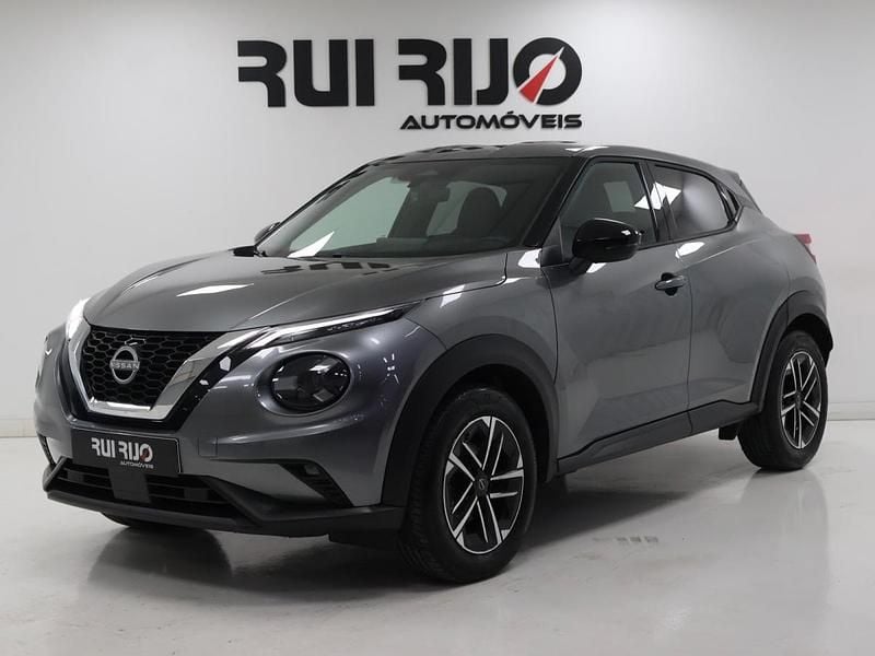 Cinza Usado 2025 Nissan Juke N-Connecta SUV | € 22.900 (Preço justo) - Imagem 1/4