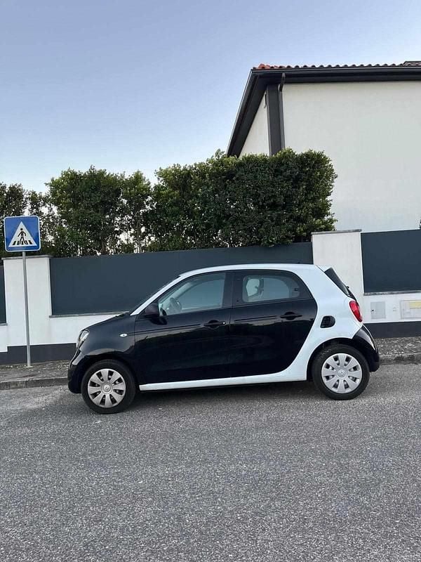 Usado Smart ForFour 71 HP (52 kW) 2016 Preto Citadino
