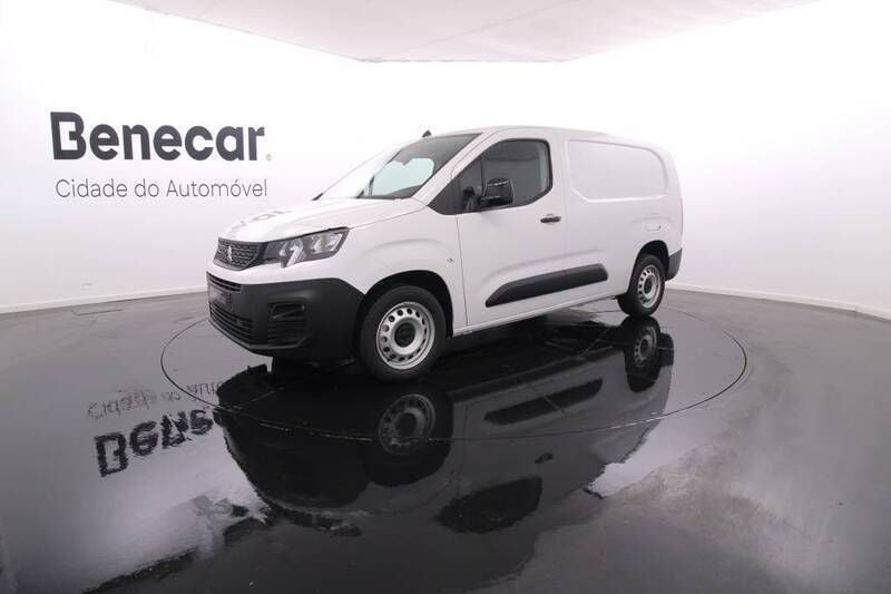 Branco Usado 2023 Peugeot Partner Monovolume | € 21.950 (Caro) - Imagem 1/4
