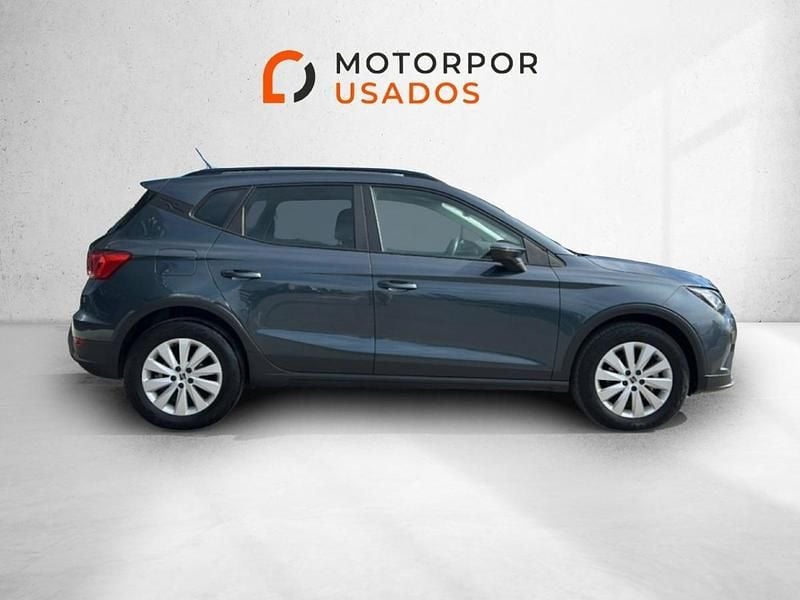 Usado Seat Arona Style 110 HP (80 kW) 2023 Cinza SUV