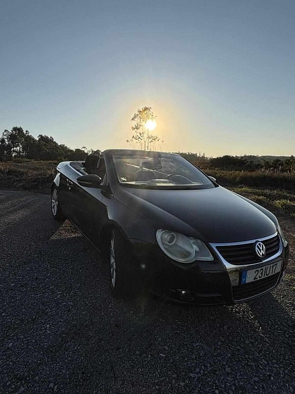 Usado VW Eos 160 HP (117 kW) 2010 Preto Cabrios