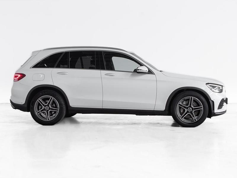 Usado Mercedes GLC300 AMG line 245 HP (180 kW) 2020 Branco SUV