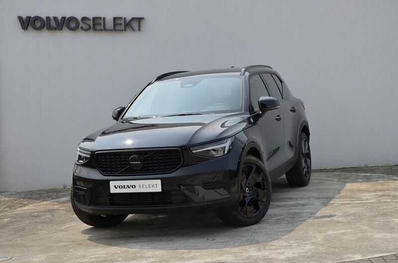 Preto Novo 2025 Volvo XC40 SUV | € 44.700 - Imagem 1/4