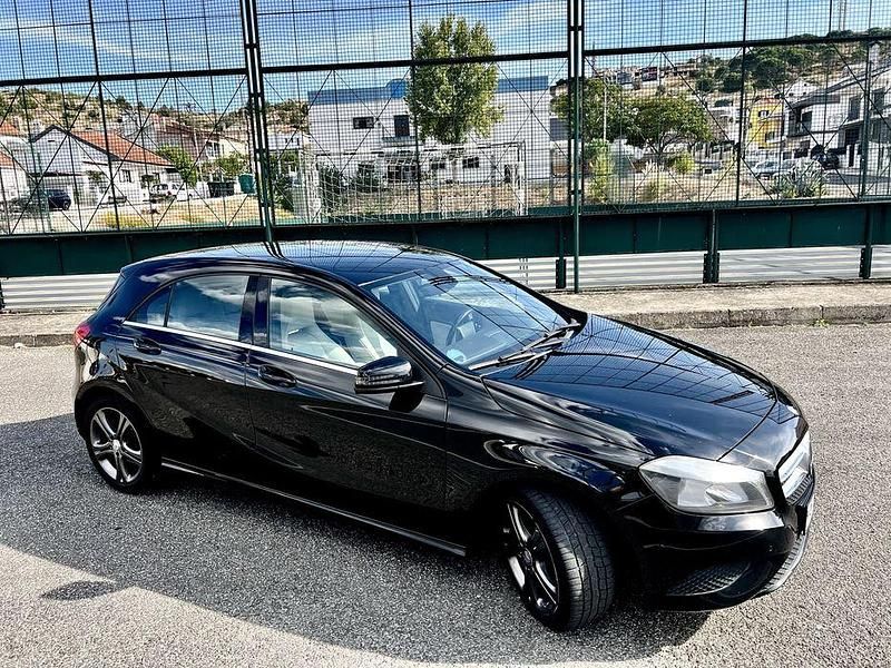 Usado 2013 Mercedes A180 Night Sedan | € 12.990 (Preço elevado) - Imagem 1/4