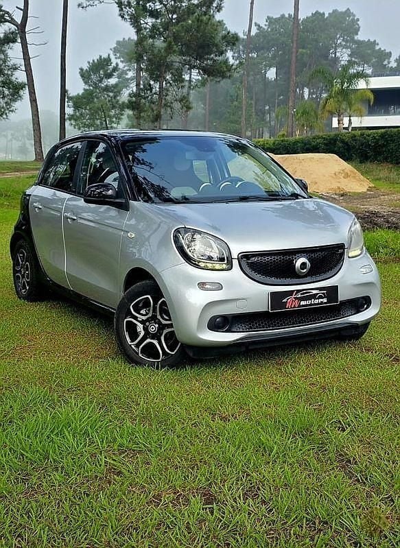 Cinza Usado 2015 Smart ForFour Passion Citadino | € 8.990 (Preço justo) - Imagem 1/4