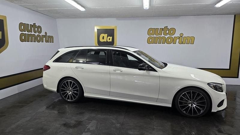 Usado Mercedes C300 AMG line 231 HP (169 kW) 2017 Branco Carrinha