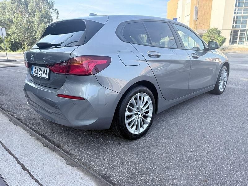 Usado BMW 116 Advantage 116 HP (85 kW) 2023 Cinza Citadino