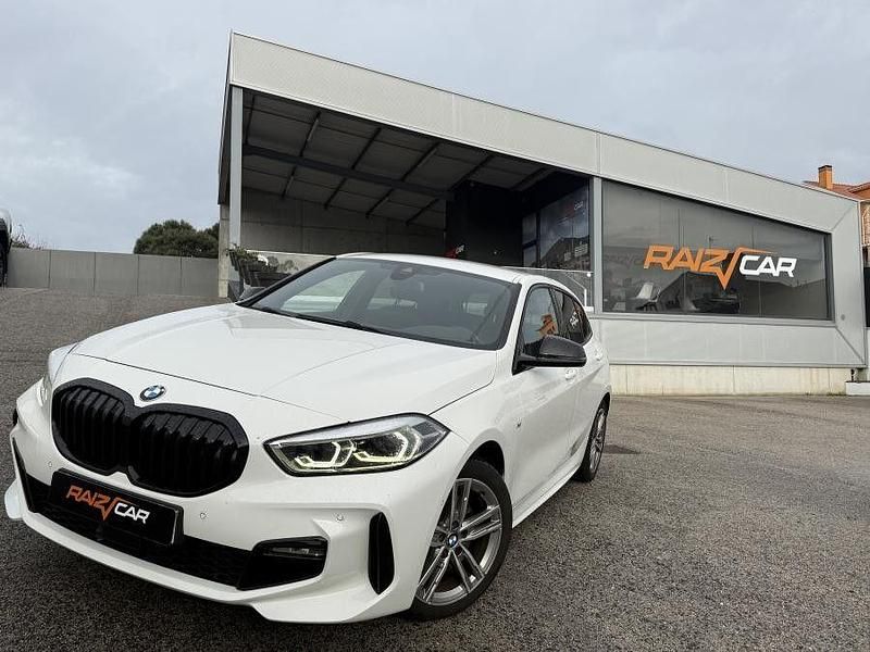 Usado BMW 118 Performance 150 HP (110 kW) 2021 Branco Citadino