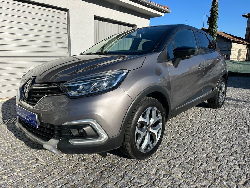Cinzento Usado 2018 Renault Captur SUV | € 15.250 (Preço justo) - Imagem 1/4