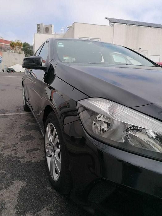 Usado 2017 Mercedes A180 Sedan | € 13.700 (Super Preço) - Imagem 1/3
