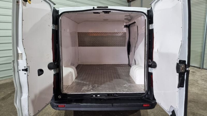 Usado Opel Vivaro 145 HP (106 kW) 2018 Branco Monovolume