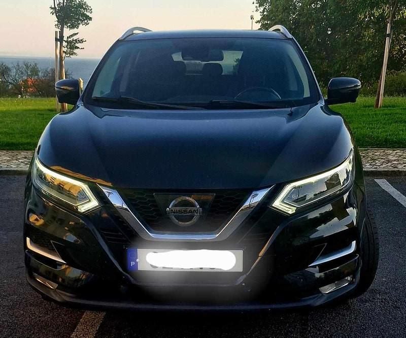 Preto Usado 2017 Nissan Qashqai N-Connecta SUV | € 14.490 (Super Preço) - Imagem 1/4