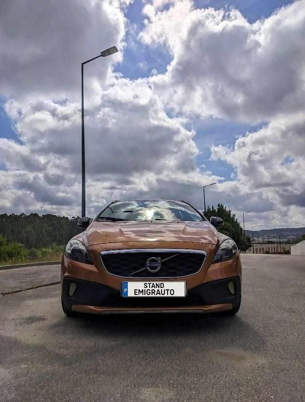 Outra Usado 2014 Volvo V40 Citadino | € 8.000 (Super Preço) - Imagem 1/4