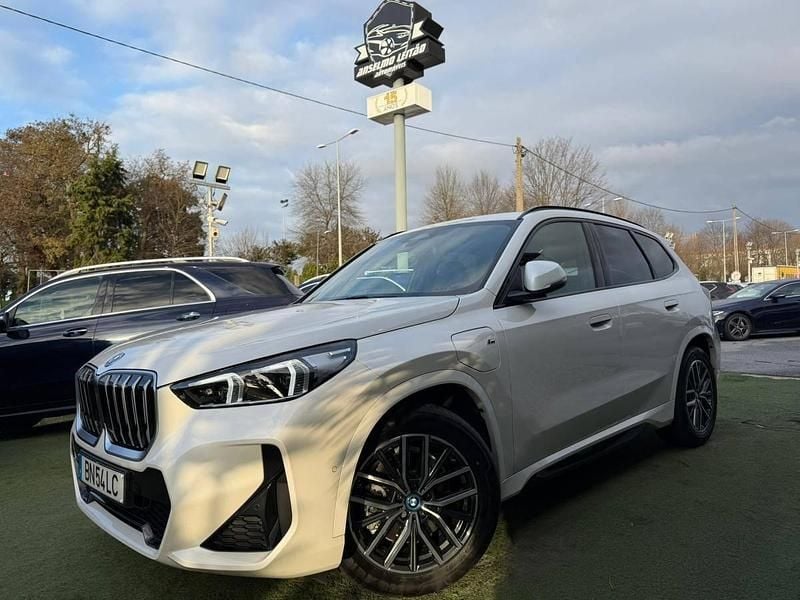 Branco Usado 2024 BMW X1 SUV | € 49.750 (Preço justo) - Imagem 1/4