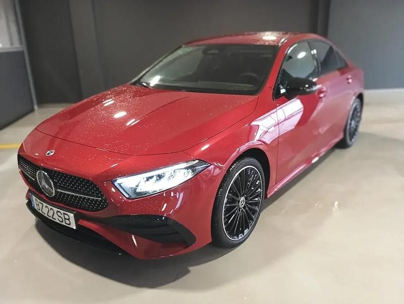 Vermelho patagonia Novo 2025 Mercedes A250 Advanced | € 47.300 (Caro) - Imagem 1/4