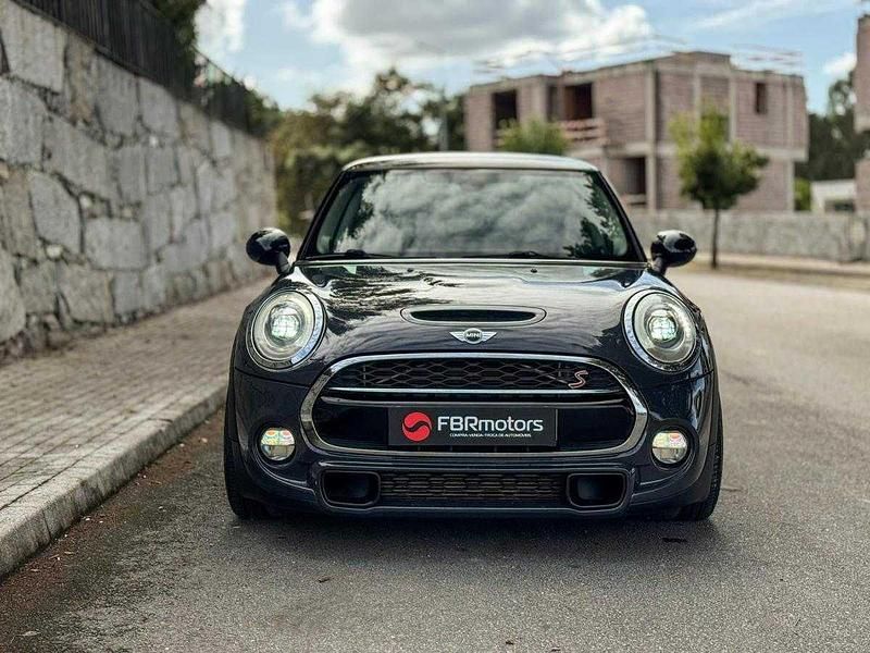 Cinzento Usado 2016 Mini Cooper Citadino | € 17.990 (Preço justo) - Imagem 1/4