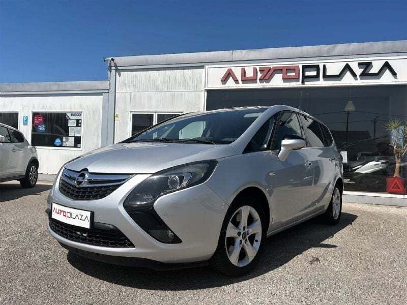 Prateado Usado 2012 Opel Zafira Cosmo Monovolume | € 13.900 (Preço justo) - Imagem 1/4