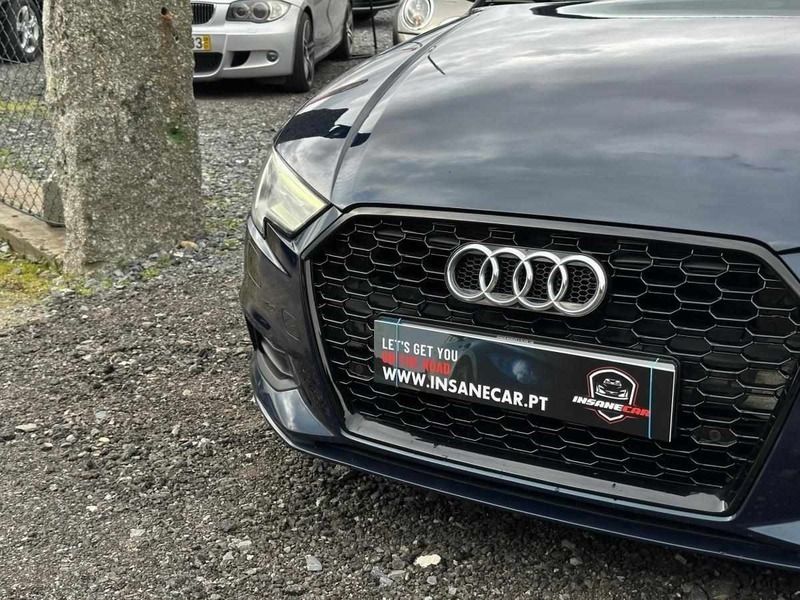 Usado Audi A3 116 HP (85 kW) 2018 Azul Sedan