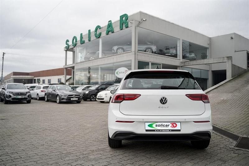Usado VW Golf VIII Life 115 HP (84 kW) 2023 Branco Citadino