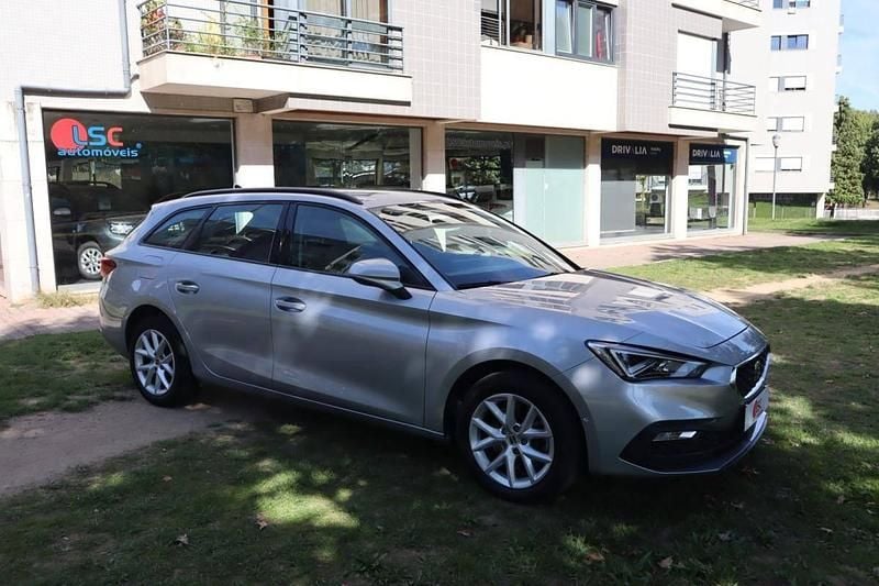 Cinzento Usado 2022 Seat Leon ST Carrinha | € 18.990 (Bom preço) - Imagem 1/4