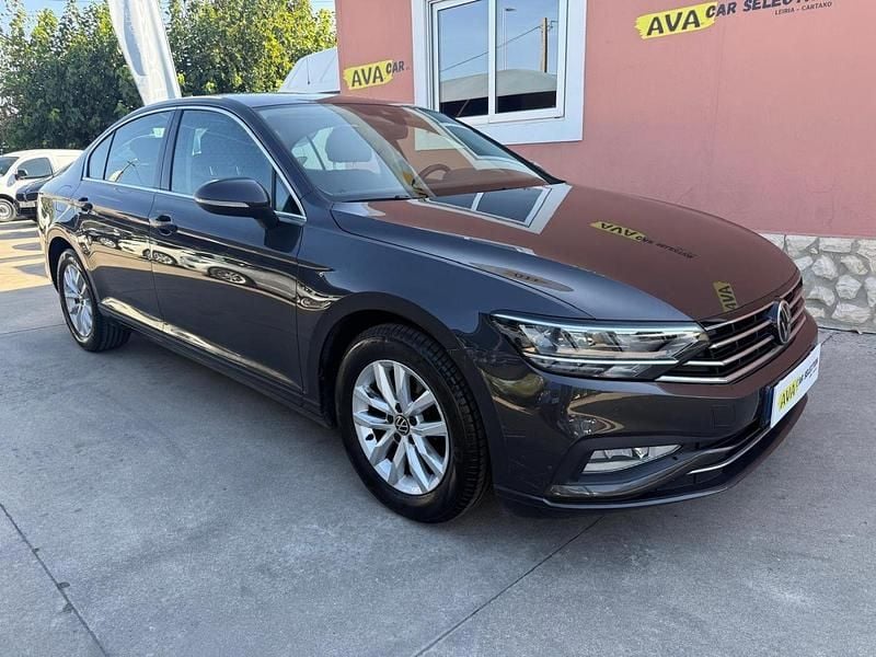 Cinza Usado 2020 VW Passat Business Sedan | € 18.990 (Preço justo) - Imagem 1/4