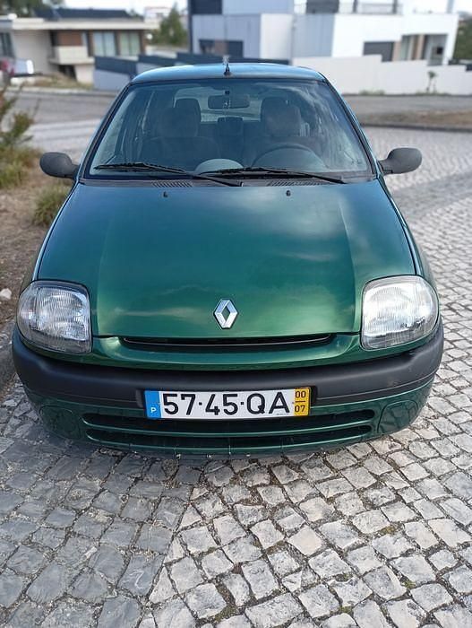 Usado 2000 Renault Clio II Sedan | € 1.450 (Bom preço) - Imagem 1/4