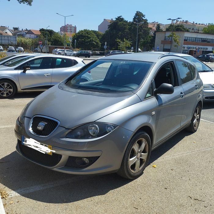 Usado 2008 Seat Altea XL Monovolume | € 4.800 - Imagem 1/4