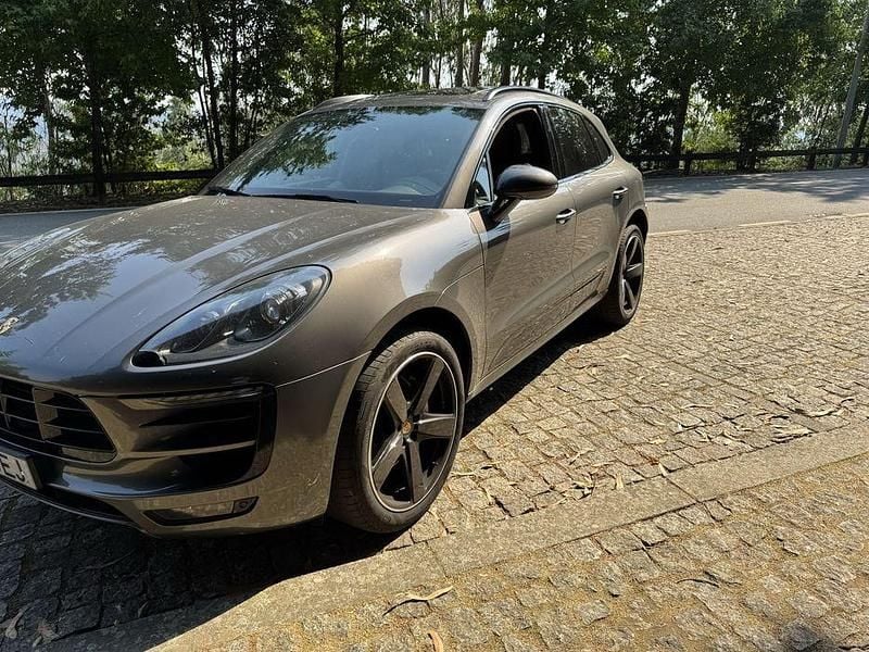 Usado 2015 Porsche Macan SUV | € 42.000 - Imagem 1/4