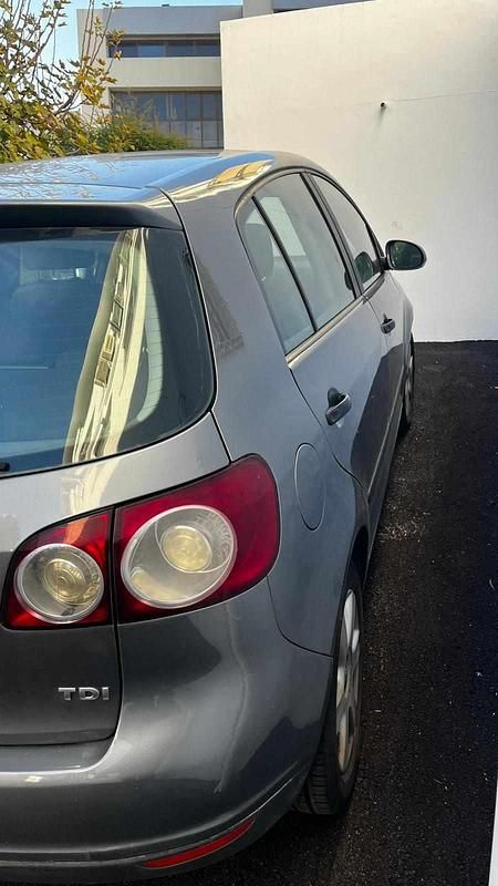 Usado VW Golf IV 105 HP (77 kW) 2005 Cinzento Carrinha