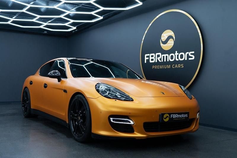 Usado Porsche Panamera Turbo 500 HP (367 kW) 2010 Laranja Sedan