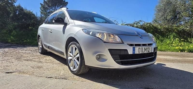 Usado Renault Mégane III 110 HP (80 kW) 2011 Cinzento Carrinha