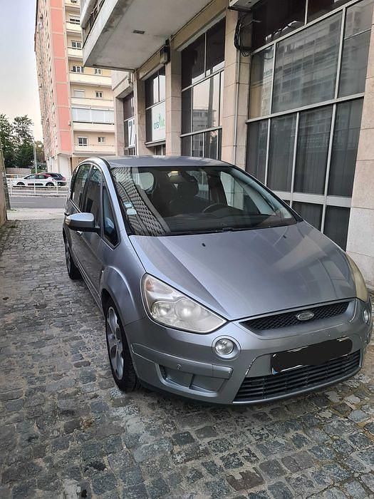 Usado Ford S-MAX Titanium 125 HP (91 kW) 2008 Monovolume