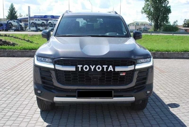 Cinzento Usado 2024 Toyota Land Cruiser SUV | € 155.000 - Imagem 1/4