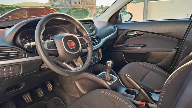 Usado Fiat Tipo 95 HP (69 kW) 2018 Cinzento Carrinha